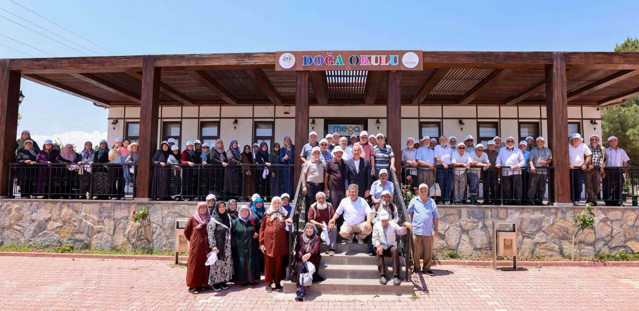 Başkan Kavuş, Konya’nın büyükleriyle Meram’ı karış karış gezdi 8